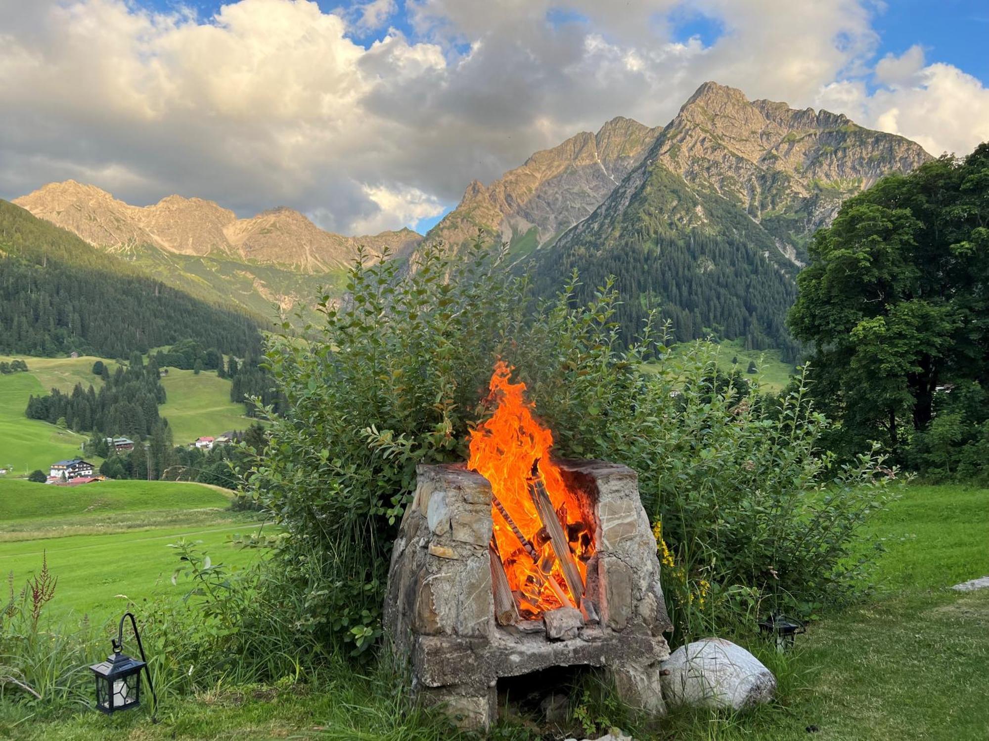 Apartmenthaus Ahorn Mittelberg Exteriör bild